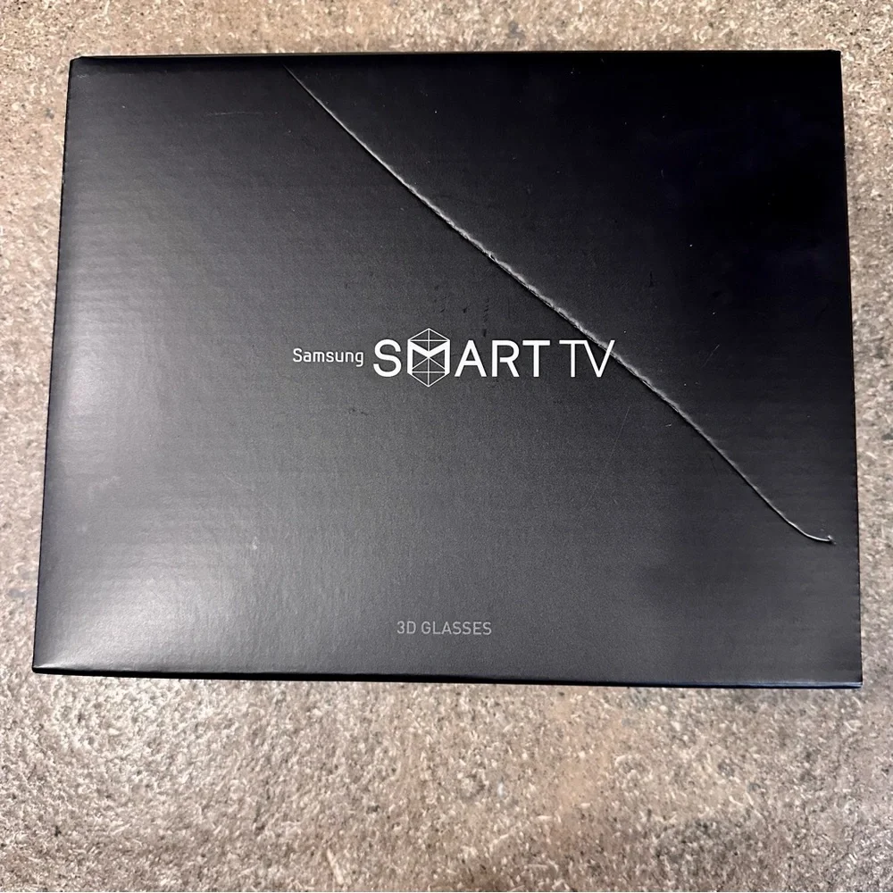 New In Box (4) Samsung Smart TV SSG-5100GB 3D Active Glasses
